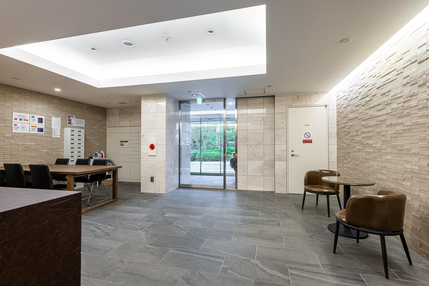 Akasaka Residence — Photos 1